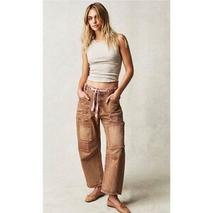 We The Free NWT Moxie Low Slung Pull On Barrel Jeans Melted Chocolate Size 31